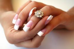nails